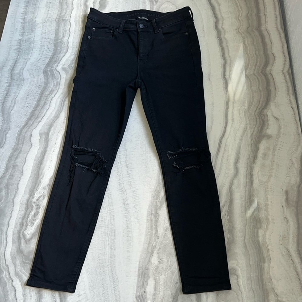 AE NEXT LEVEL RIPPED HIGH V-RISE JEGGING